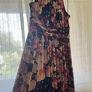 Laura (Petite) Dress